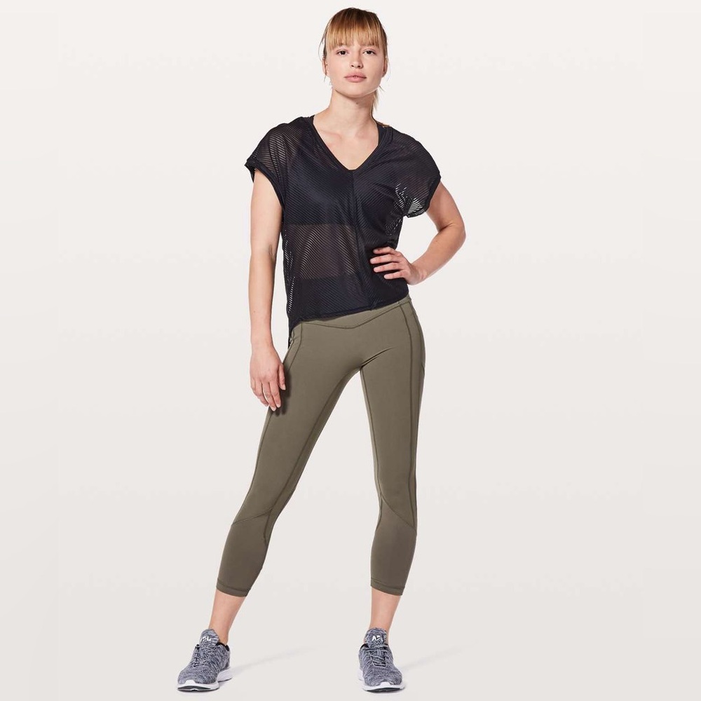 LULULEMON AHEAD BY MILES SHORT SLEEVE